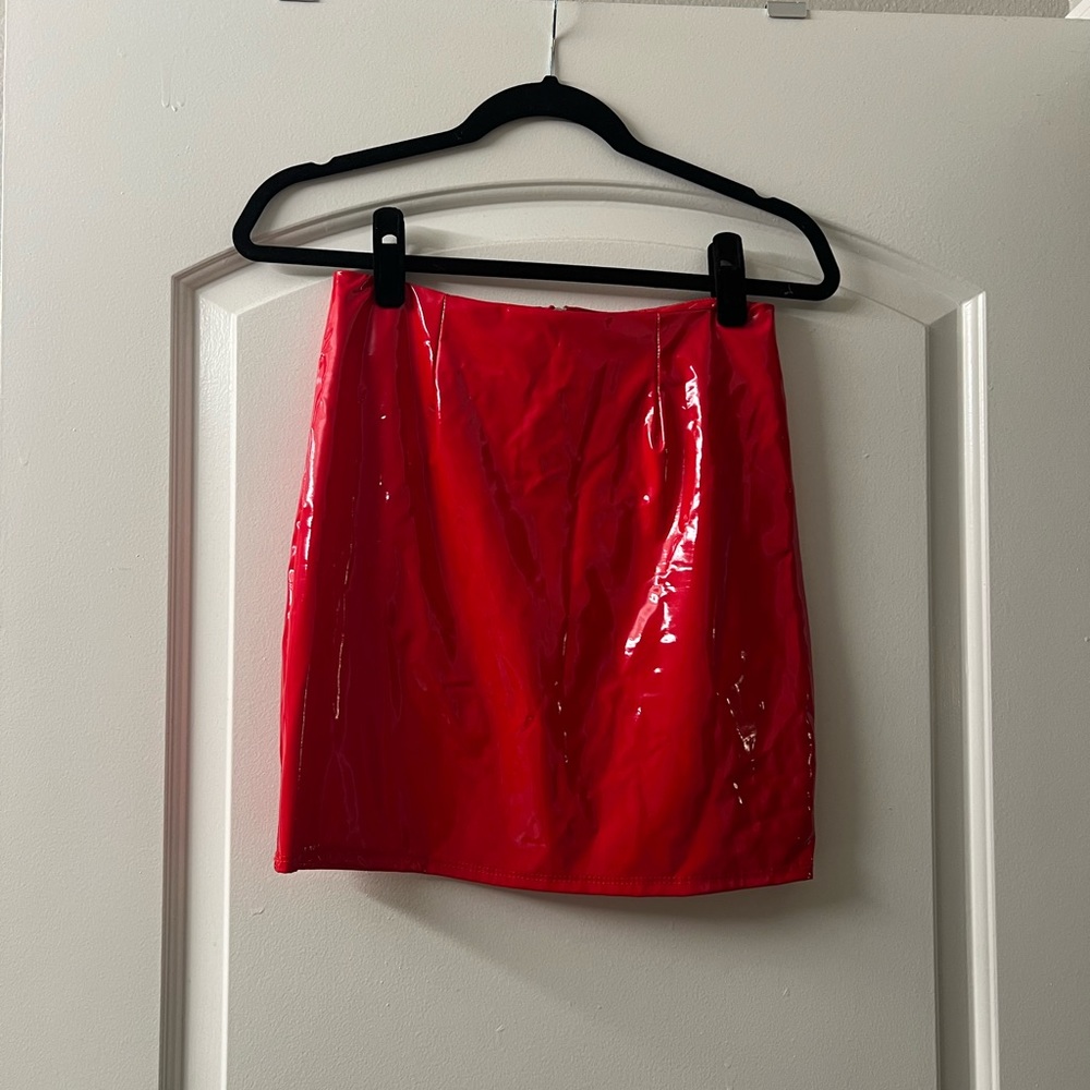 LATEX MINI SKIRT! Fashion Nova, Size small.